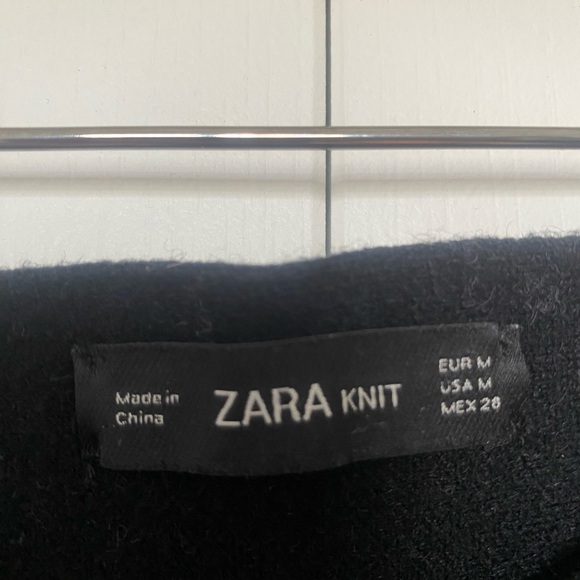 Zara knit skirt, size medium. - Picture 2 of 2